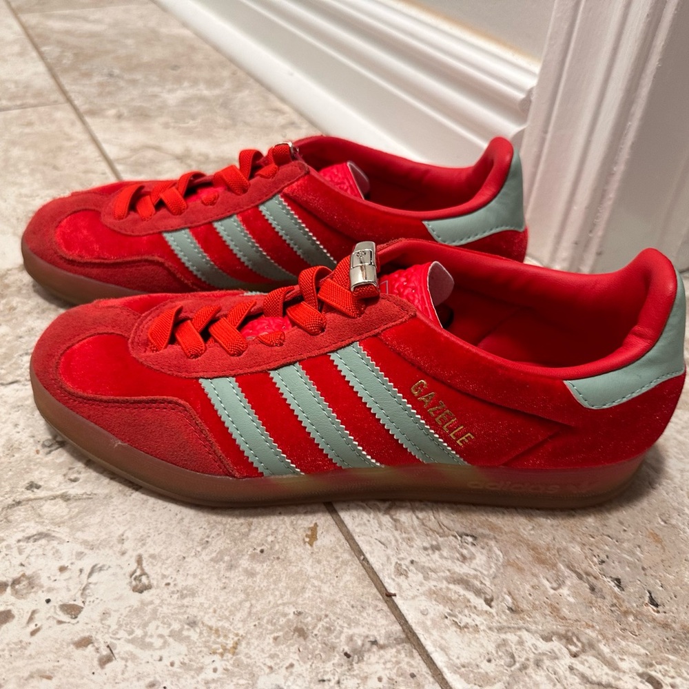 Adidas Gazelle Red / Mint Sneakers